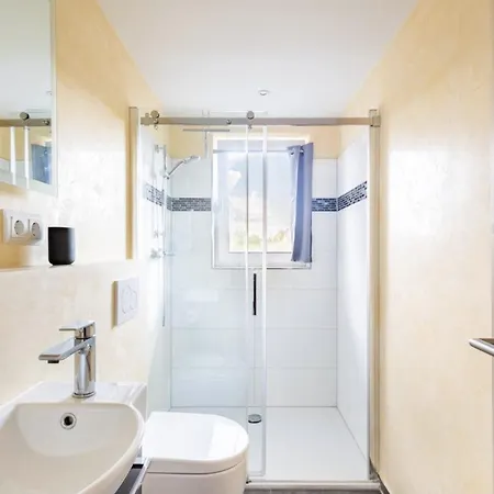 Stilvolles Mit Bad, Nahe Messe, Bmw, Expo Homestay Hannover