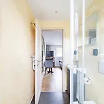 Stilvolles Mit Bad, Nahe Messe, Bmw, Expo