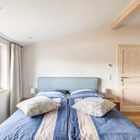 Stilvolles Mit Bad, Nahe Messe, Bmw, Expo *